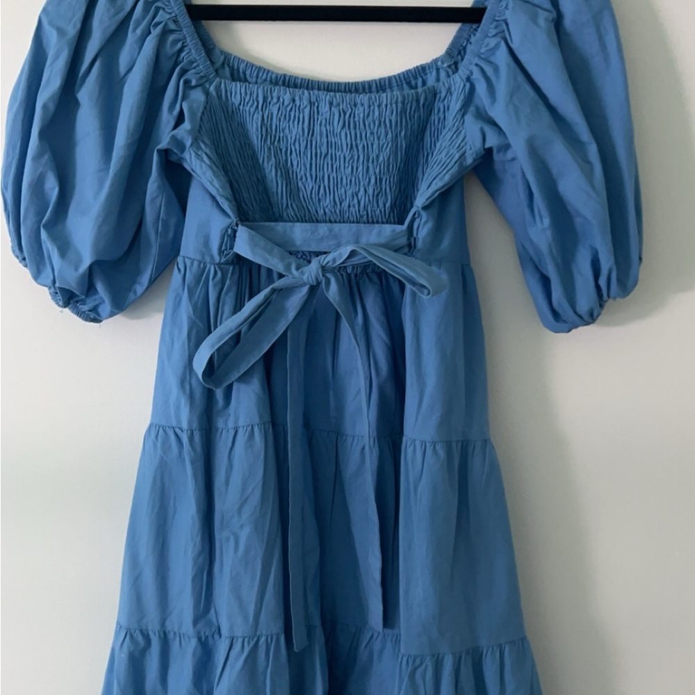 beutiful blue dress with bow tie